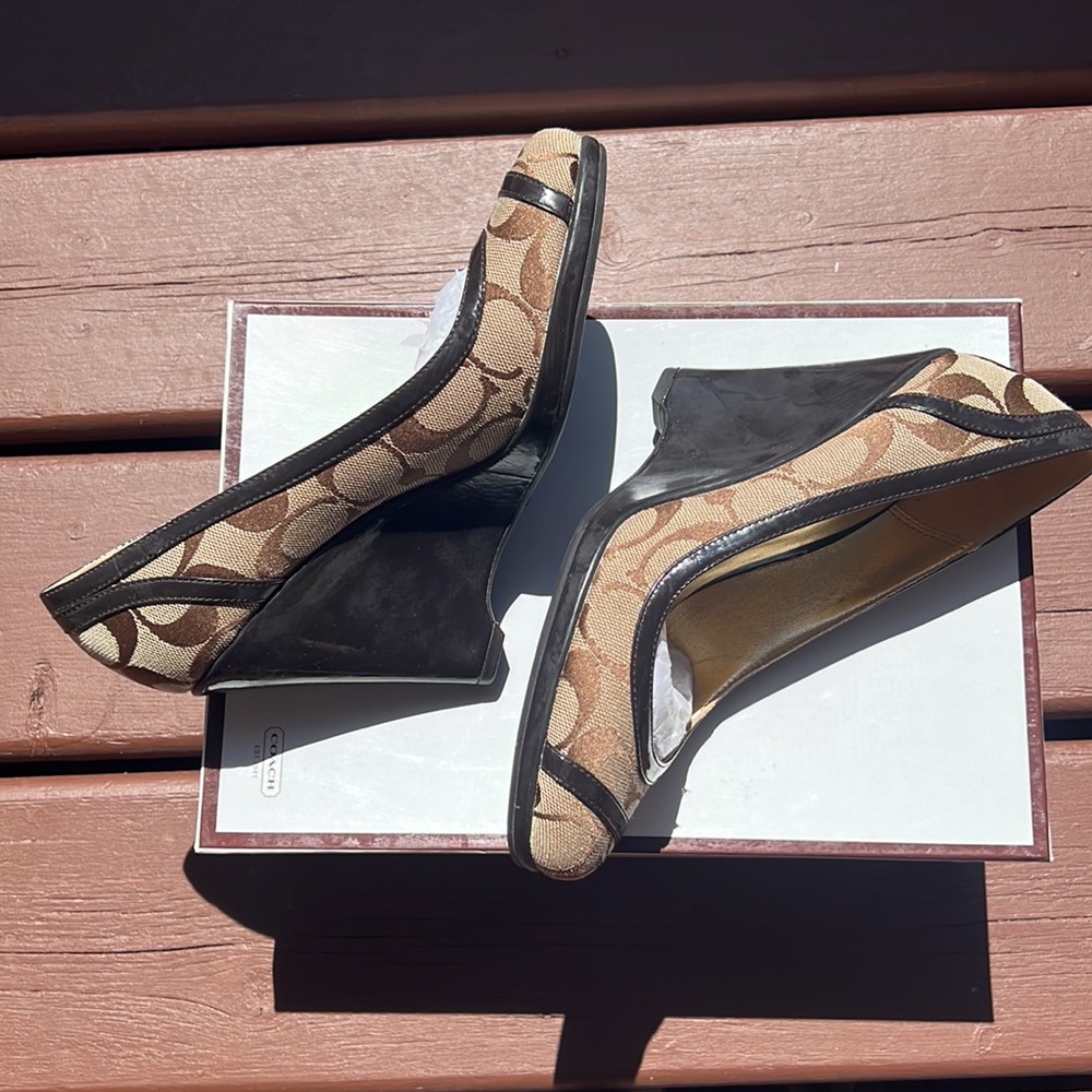 Coach Wedges - Picture 5 of 6
